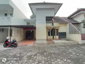 Rumah semi furnish di jakal km 6 dekat ugm