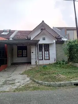 Dijual Rumah Cluster Taman Beverly Lippo Cikarang