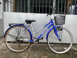 Sepeda keranjang City Bike Polygon Sierra Biru UK 26 Siap Gowes