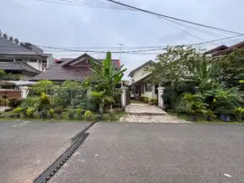 Dijual Rumah Tanah Luas, Jalan Muka Lebar, 2 rumah dalam 1 Lahan