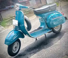 Vespa super tahun 1973 (Astuti)