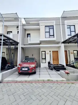 Rumah cluster Mangesti Raya Mayang Gentan 2 Lantai Cantik