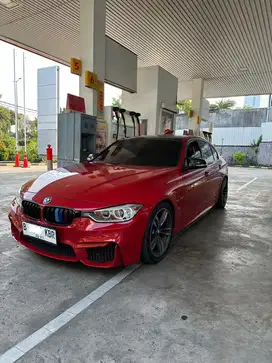 BMW 320i F30 AT 2013