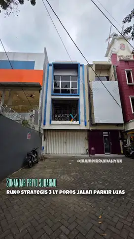 Ruko strategis 3 lantai di poros jalan Sunandar Priyo Sudarmo