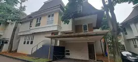 Rumah 3 lantai dalam cluster mezzanine  (murah)