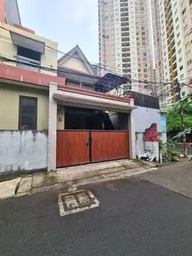 STRATEGIS, SUPER NEGO. Rumah Setiabudi, Menteng Atas Dijual + KOST