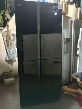 Kulkas SBS 4 pintu Gea tempered glas