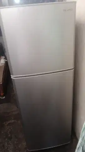 Kulkas 2 pintu Samsung