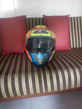 Helm NJS tipe N 809