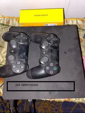 Jual playstation 4 Original 500gb + 2 stick...