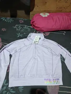 baju olahraga wanita