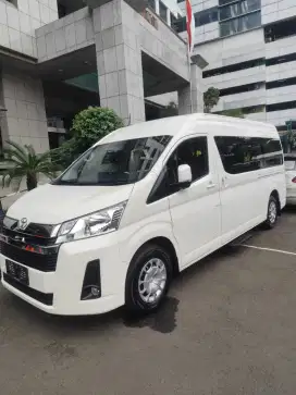 Rental hiace Premio baru