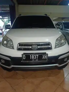 Bismillah numpang jual D. Terios TX. Adventure. 2014.metic.no.D.putih