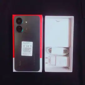 Redmi 13c ram 8/256gb warna biru .