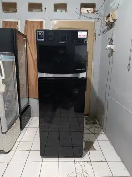 Aqua aqr-d275 kulkas dua pintu inverter like new