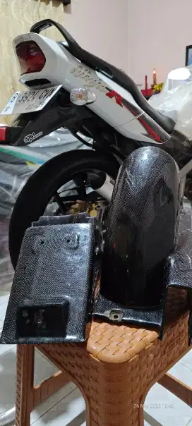 SPAKBOR BELAKANG & SPAKBOR KOLONG KAWASAKI NINJA R/SS/L CARBON KEVLAR