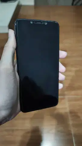 Xiaomi Pocophone F1 RAM 6/128 GB – Mulus, Siap Pakai