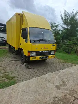 Mitsubishi Colt Diesel FE.304.Engkel 4 Ban Box Cargo Contener