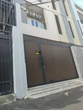 Di jual kos an lokasi ALAM SUTRA - TANGERANG