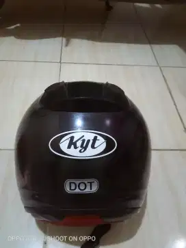 Helm KYT DJ maru