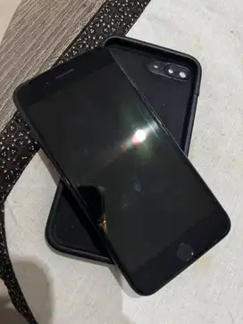 Dijual iphone 7 plus 128 gb black nego