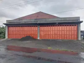 Disewakan gedung besar cocok buat gudang atau kantor akses mudah