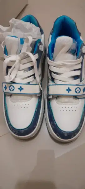 Dijual sepatu keren