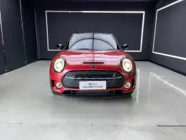 MINI COOPER S CLUBMAN AT Chili Red 2020