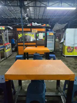 Jual cepat gerobak usaha bekas mi ayam bonus kursi meja dan sewa lapak