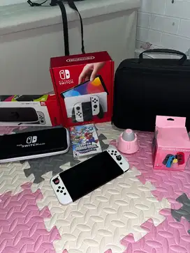 NITENDO SWITCH OLED WARNA PUTIH