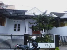 DIJUAL RUMAH STRATEGIS DI DALAM KOMPLEKS BELAKANG UNSOED