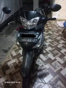 Honda Supra X Helm in 125cc 2012