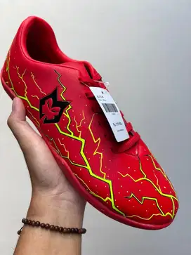 Sepatu Futsal Lycan Blitz Red