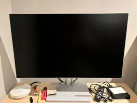 Monitor Merk Lenovo
