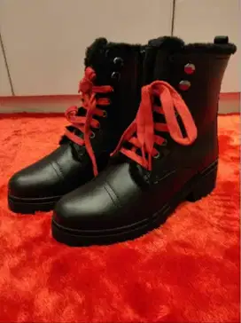 Sepatu Boots kulit wannita