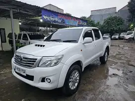 Hilux Double Cabin 2.5cc 4x4 2013