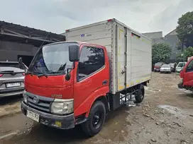 Toyota Dyna 110st engkel box long 2013