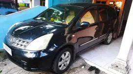 Nissan Grand Livina 2010