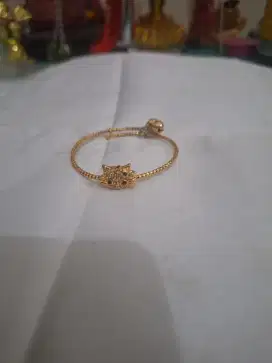 Gelang fashion wanita 
Xuping model gold 
Hello kitty permata 
Limited