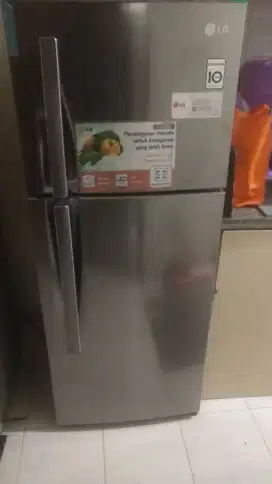 Kulkas 2 pintu LG
