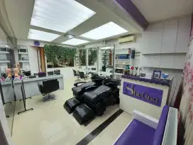 SEWA RUANG USAHA Salon Kecantikan Aesthetic Clinic Strategis PusatKota