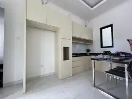 Dijual Cepat Kitchen Set berikut kompor tanam modena dan meja makan