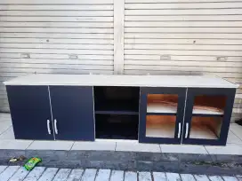 Lemari rak gantung