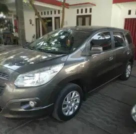 Chevrolet spin 1.5 mt bensin