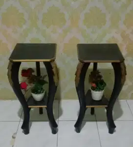 Meja salon aktif