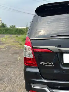 Toyota Kijang Innova 2.0V 2014 Bensin