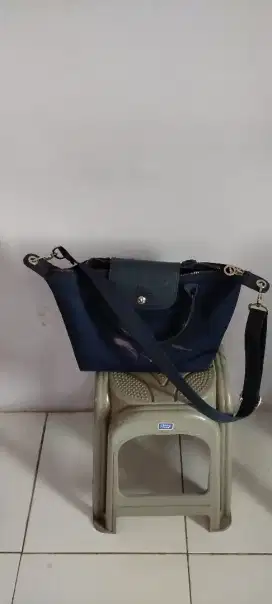 Preloved Sling bag Longchamp