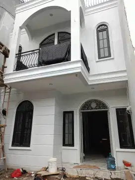 Rumah Baru 2 lantai tengah kota di Sayap Bkr Buah Batu dkt Turangga
