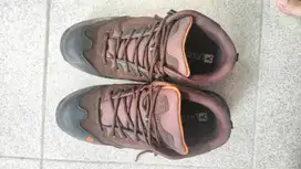 Sepatu Hiking Trekking Gunung, Lavio, ukuran 42, like new,