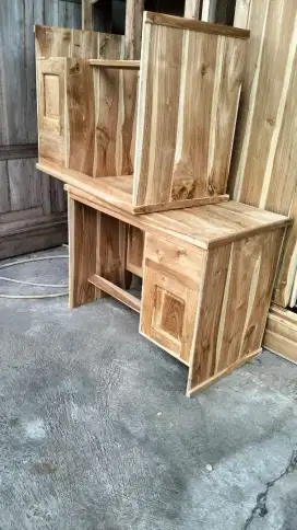 Meja kantor jati